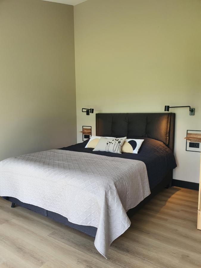 Hippe Schuur Bed & Breakfast Tytsjerk Bagian luar foto