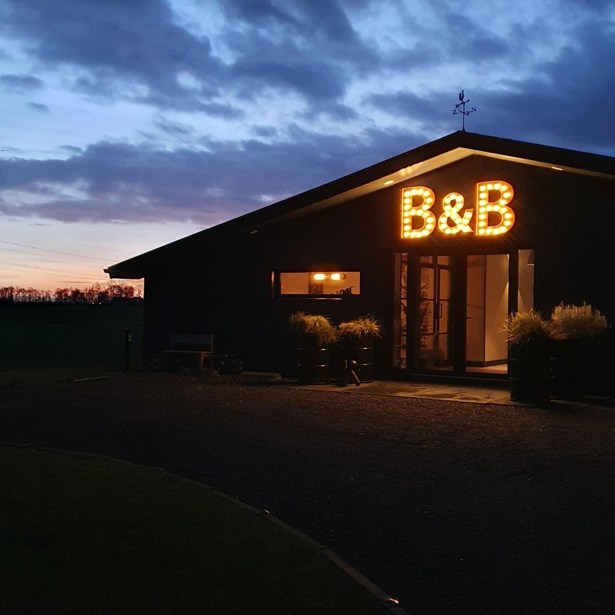 Hippe Schuur Bed & Breakfast Tytsjerk Bagian luar foto
